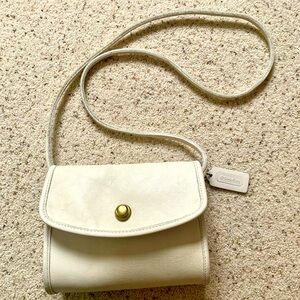 Vintage Coach Chrystie Crossbody 90s Small Handbag in Cream and Brass Clasp